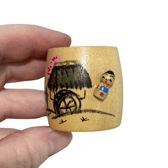 Vintage Japanese Kokeshi Figure Carved Wood Napkin Holder Rings (6) Hand Painted - Picture 4 of 5
